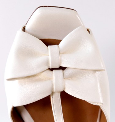 BRI-JOY OFF-WHITE CHiE MIHARA bridal